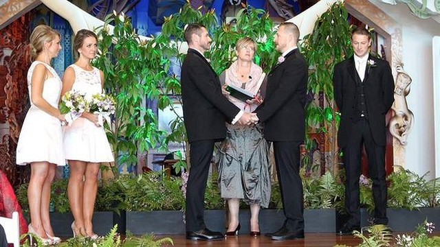 First Gay Australian Couple Marries in New Zealand